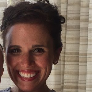 Meet your Posher, Carly